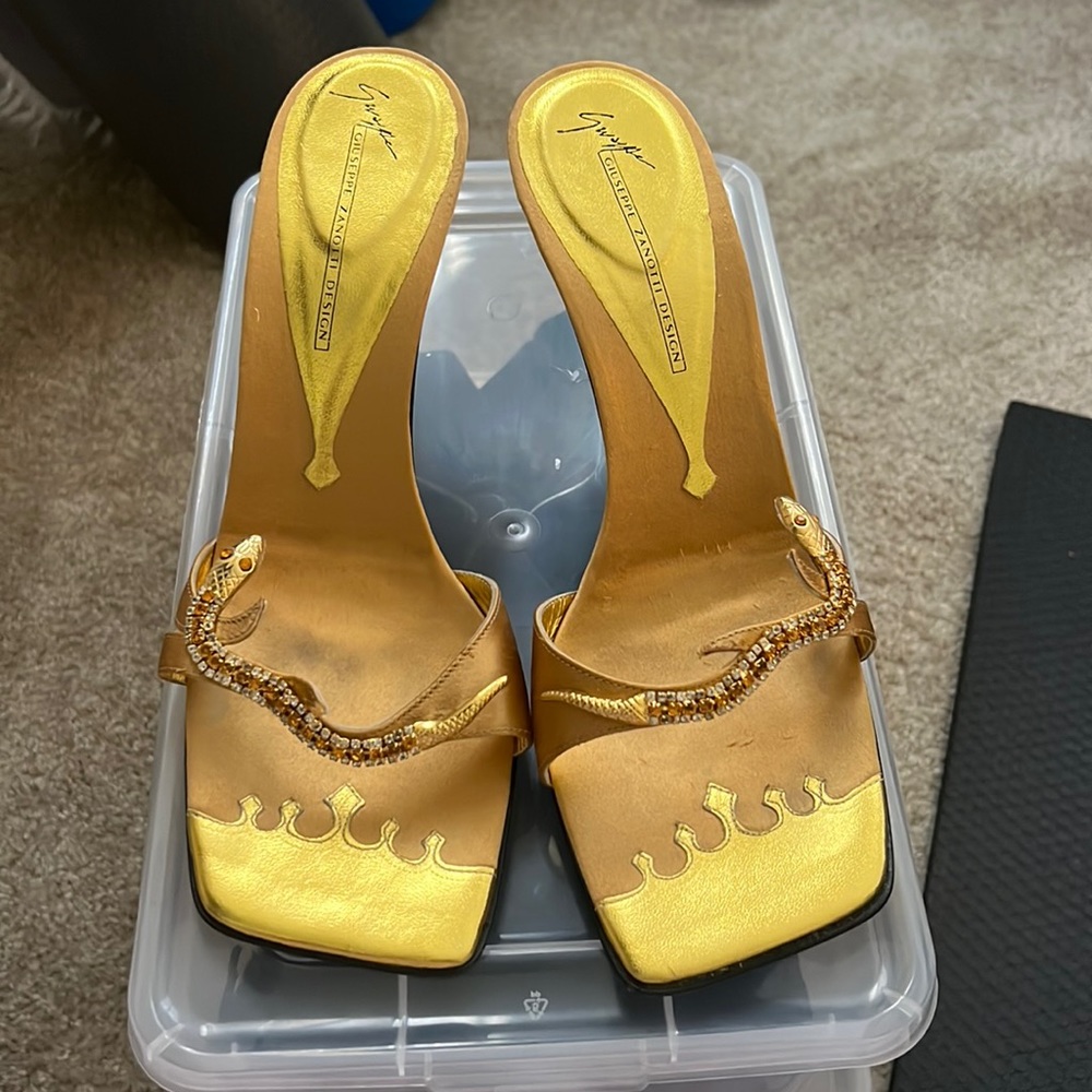 Giuseppe Zanotti gold snake heal